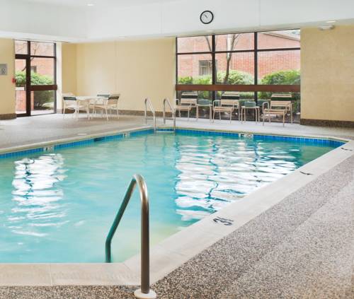 Imagen de la habitación del Hotel Courtyard Boston Stoughton. Foto 6