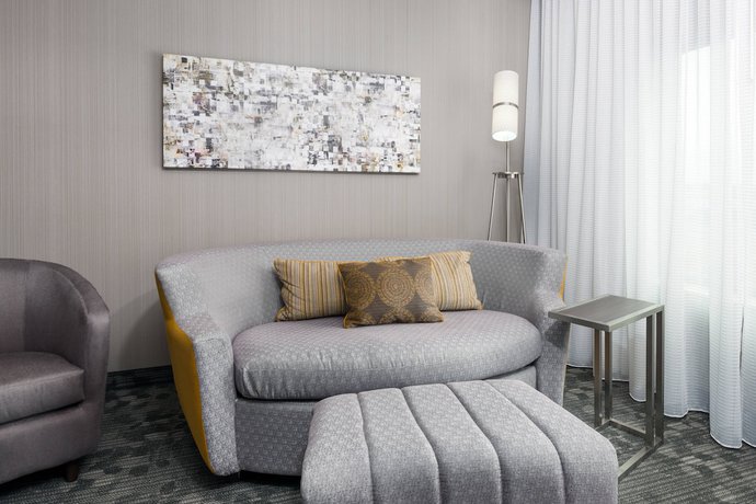 Imagen de la habitación del Hotel Courtyard Buffalo Airport. Foto 14