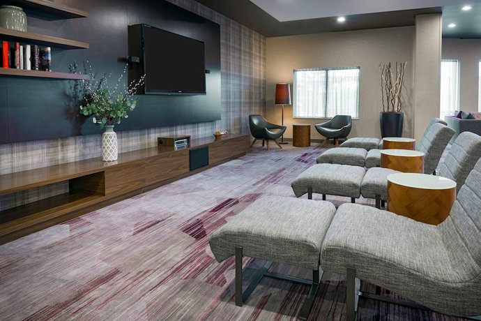 Imagen de los interiores del Hotel Courtyard Buffalo Airport. Foto 20