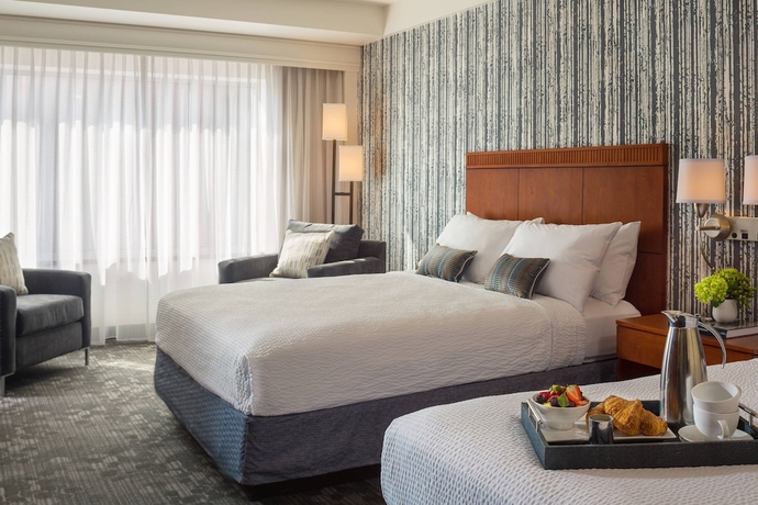 Imagen de la habitación del Hotel Courtyard Burlington Harbor. Foto 3