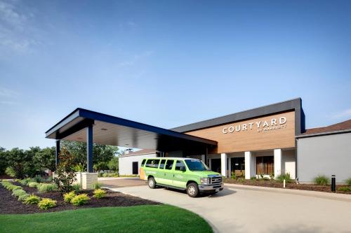 Imagen general del Hotel Courtyard By Marriott Addison Midway. Foto 3