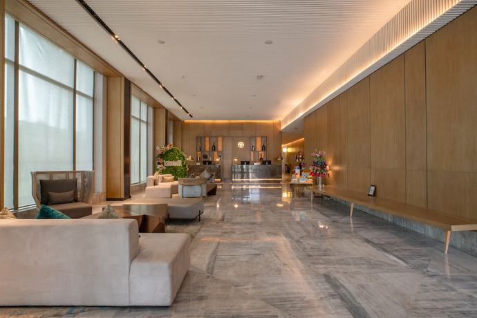 Imagen de los interiores del Hotel Courtyard By Marriott Ahmedabad Sindhu Bhavan Road. Foto 18