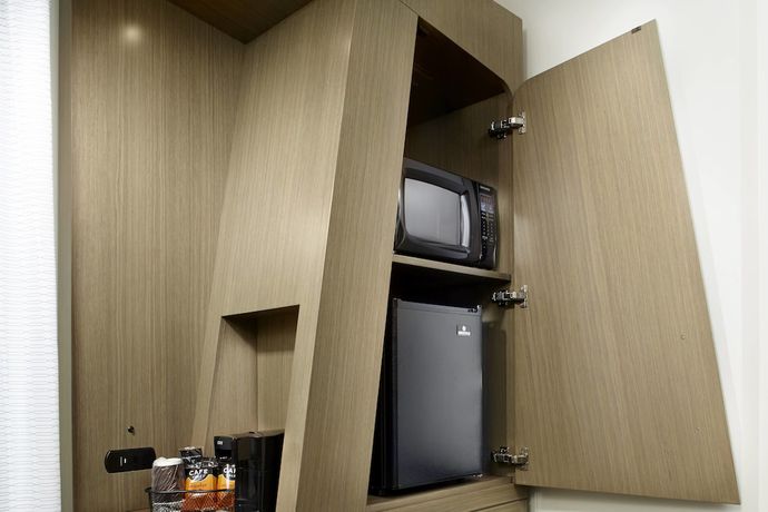 Imagen de la habitación del Hotel Courtyard By Marriott Akron Downtown. Foto 4