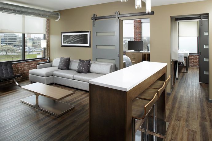 Imagen de la habitación del Hotel Courtyard By Marriott Akron Downtown. Foto 10