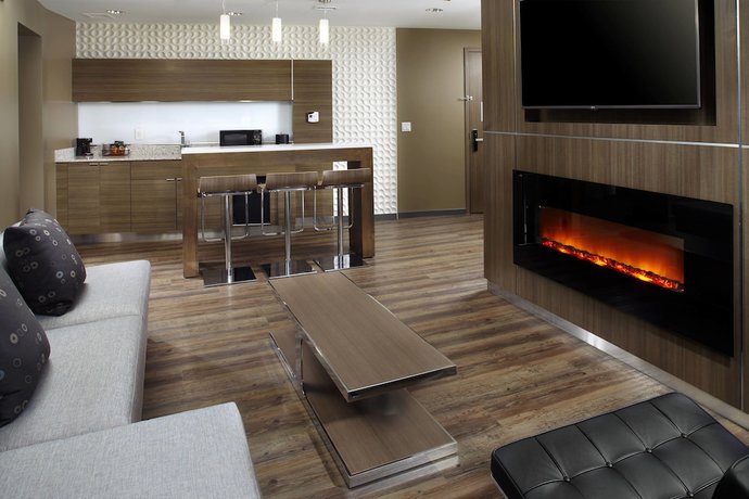 Imagen de la habitación del Hotel Courtyard By Marriott Akron Downtown. Foto 12