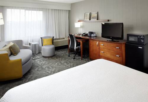 Imagen de la habitación del Hotel Courtyard By Marriott Akron Stow. Foto 5