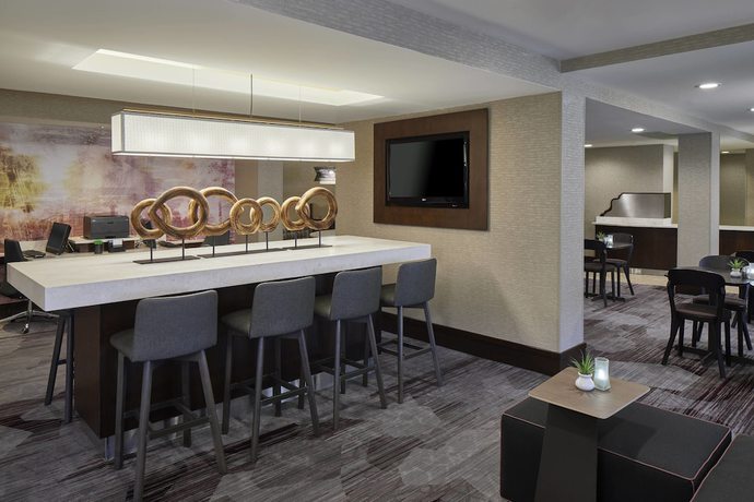 Imagen de los interiores del Hotel Courtyard By Marriott Albany Thruway. Foto 17