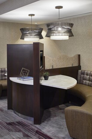 Imagen de los interiores del Hotel Courtyard By Marriott Albany Thruway. Foto 18