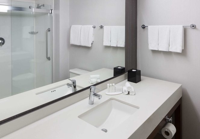 Imagen de la habitación del Hotel Courtyard By Marriott Alexandria Old Town/southwest. Foto 8