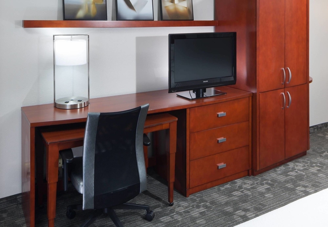 Imagen de la habitación del Hotel Courtyard By Marriott Alexandria Old Town/southwest. Foto 10
