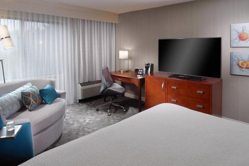 Imagen de la habitación del Hotel Courtyard By Marriott Alpharetta Atlanta. Foto 15