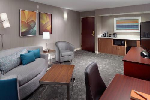 Imagen de la habitación del Hotel Courtyard By Marriott Alpharetta Atlanta. Foto 18