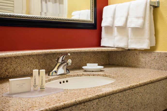 Imagen de la habitación del Hotel Courtyard By Marriott Anaheim Buena Park. Foto 14