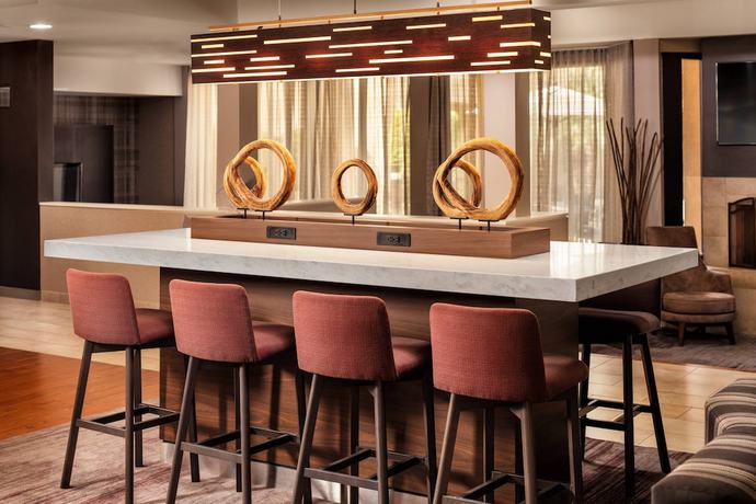 Imagen del bar/restaurante del Hotel Courtyard By Marriott Anaheim Buena Park. Foto 4