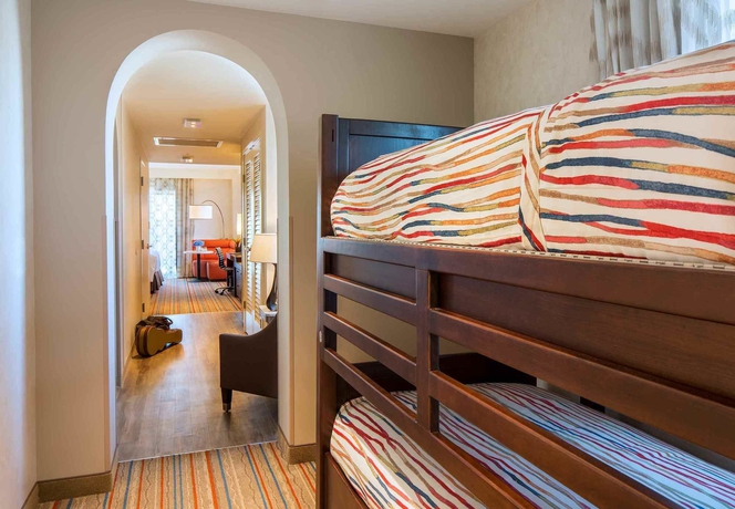 Imagen de la habitación del Hotel Courtyard By Marriott Anaheim Theme Park Entrance. Foto 5