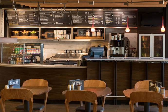 Imagen del bar/restaurante del Hotel Courtyard By Marriott Anchorage Airport. Foto 2