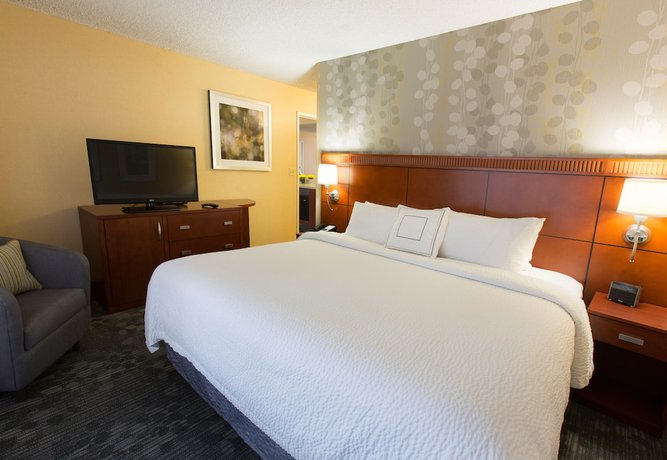 Imagen de la habitación del Hotel Courtyard By Marriott Anchorage Airport. Foto 8