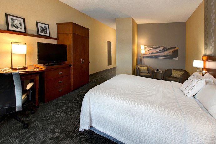 Imagen de la habitación del Hotel Courtyard By Marriott Anchorage Airport. Foto 9