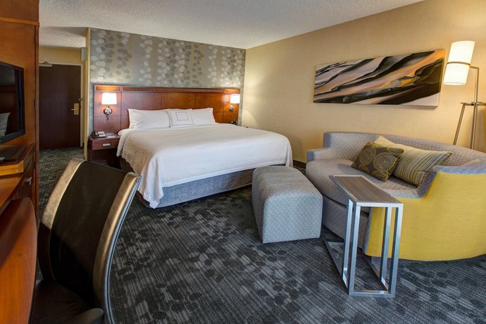 Imagen de la habitación del Hotel Courtyard By Marriott Anchorage Airport. Foto 11