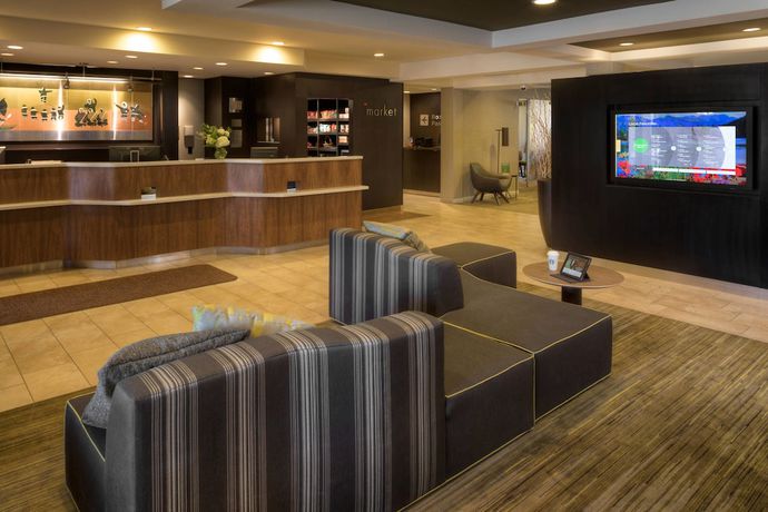 Imagen de los interiores del Hotel Courtyard By Marriott Anchorage Airport. Foto 18