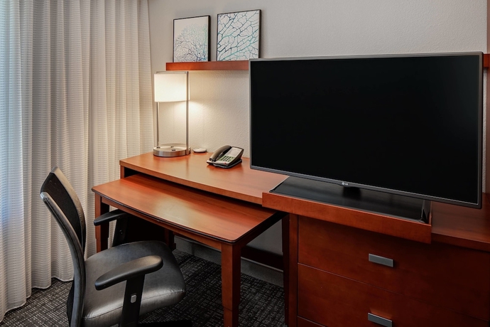 Imagen de la habitación del Hotel Courtyard By Marriott Ann Arbor. Foto 8