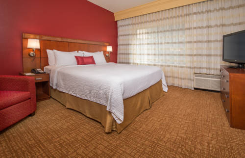 Imagen de la habitación del Hotel Courtyard By Marriott Annapolis. Foto 3