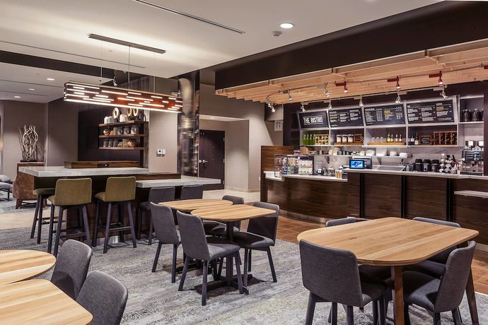 Imagen del bar/restaurante del Hotel Courtyard By Marriott Ardmore. Foto 9