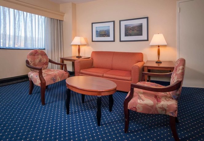 Imagen de los interiores del Hotel Courtyard By Marriott Arlington Crystal City/reagan National. Foto 14