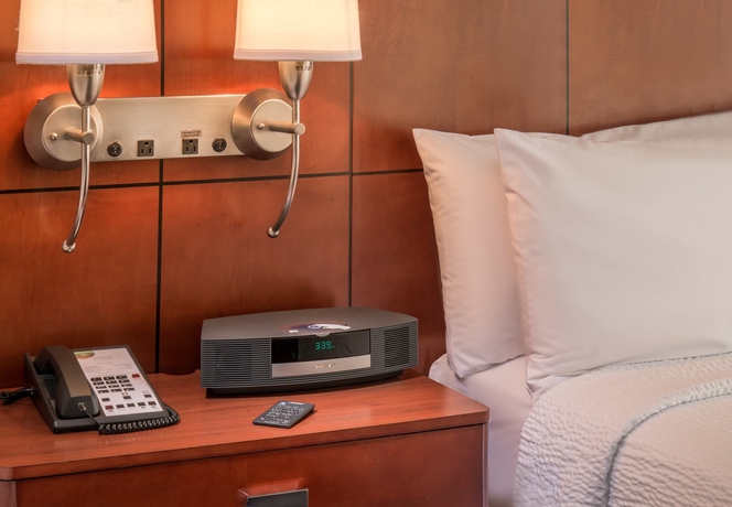 Imagen de la habitación del Hotel Courtyard By Marriott Arlington Crystal City/reagan National. Foto 13
