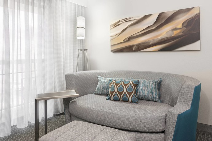 Imagen de la habitación del Hotel Courtyard By Marriott Asheville. Foto 14