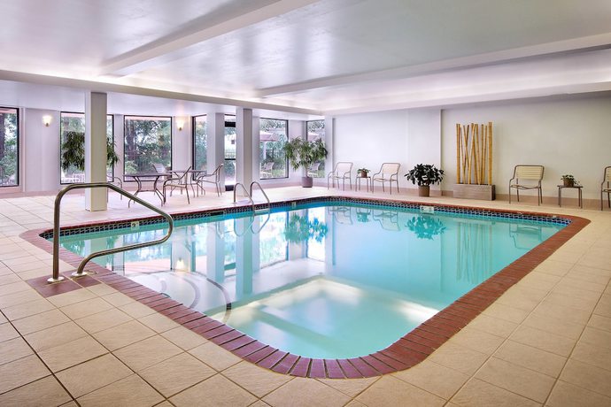 Imagen de la piscina del Hotel Courtyard By Marriott Asheville. Foto 20
