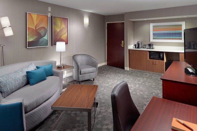Imagen de la habitación del Hotel Courtyard By Marriott Atlanta Alpharetta. Foto 13