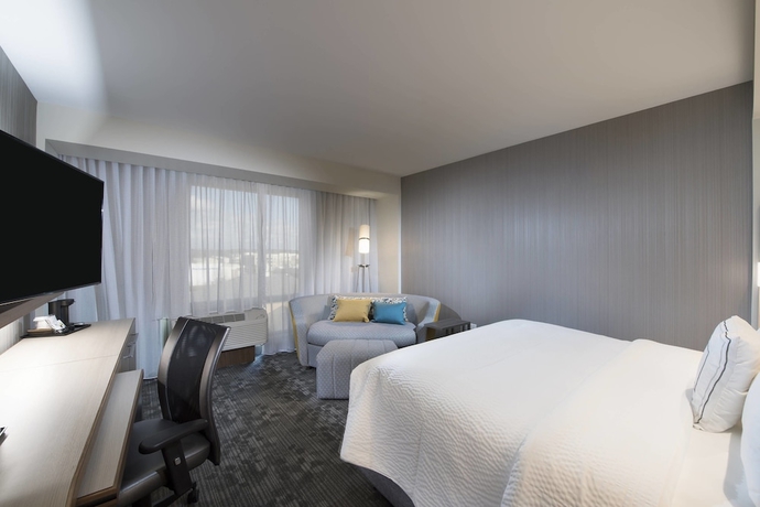 Imagen de la habitación del Hotel Courtyard By Marriott Atlanta Alpharetta/avalon Area. Foto 4