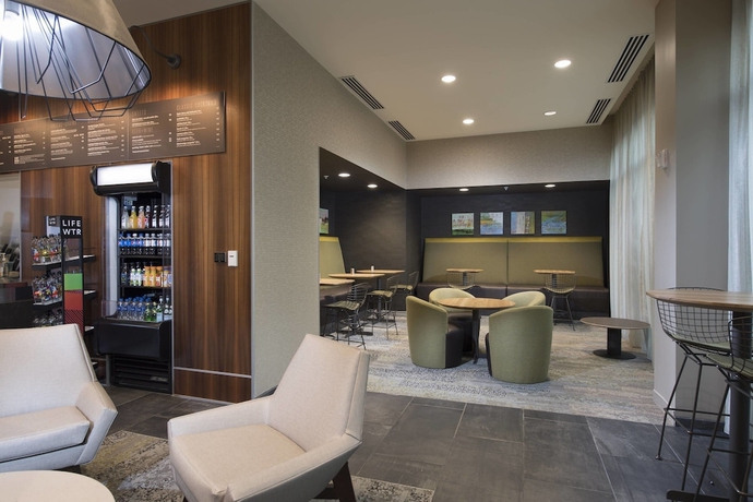 Imagen de los interiores del Hotel Courtyard By Marriott Atlanta Alpharetta/avalon Area. Foto 13