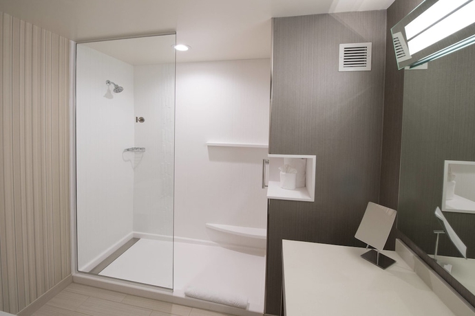 Imagen de la habitación del Hotel Courtyard By Marriott Atlanta Alpharetta/avalon Area. Foto 9