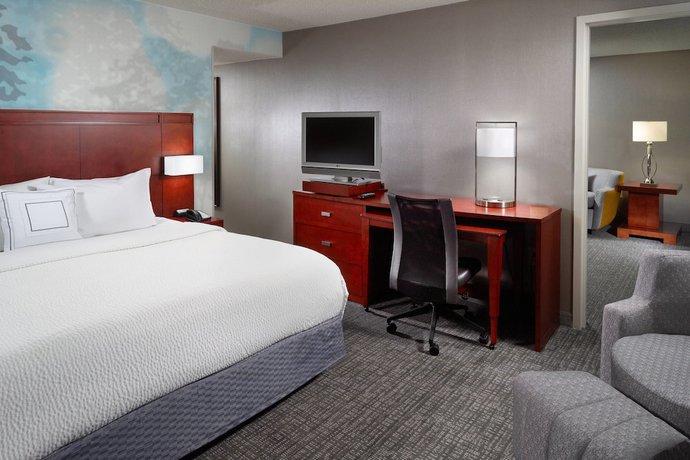 Imagen de la habitación del Hotel Courtyard By Marriott Atlanta Buckhead. Foto 12