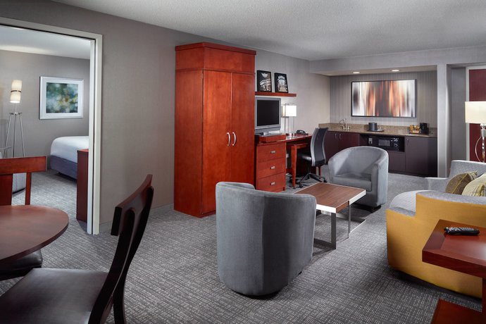 Imagen de la habitación del Hotel Courtyard By Marriott Atlanta Buckhead. Foto 15