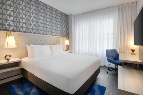 Imagen de la habitación del Hotel Courtyard By Marriott Atlanta Downtown. Foto 19