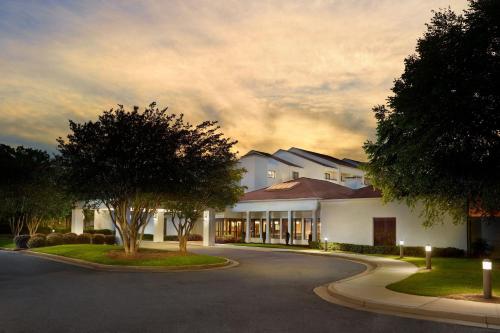 Imagen general del Hotel Courtyard By Marriott Atlanta Executive Park/emory. Foto 13