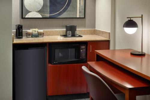 Imagen general del Hotel Courtyard By Marriott Atlanta Executive Park/emory. Foto 11
