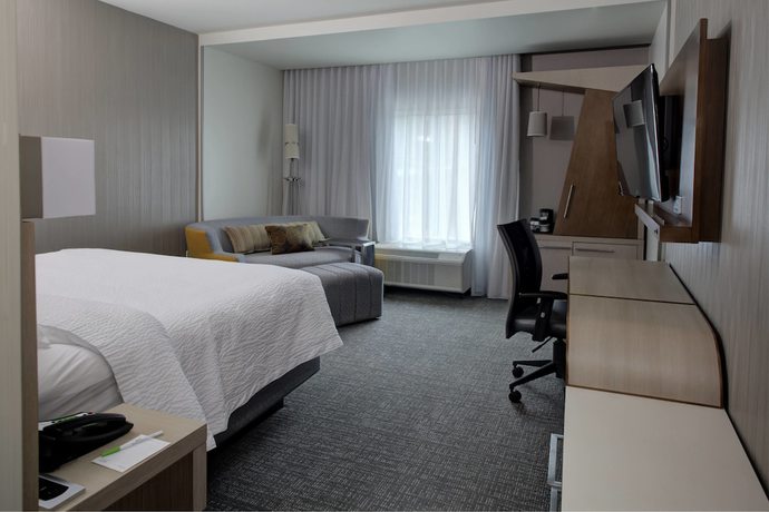 Imagen de la habitación del Hotel Courtyard By Marriott Atlanta Kennesaw. Foto 3