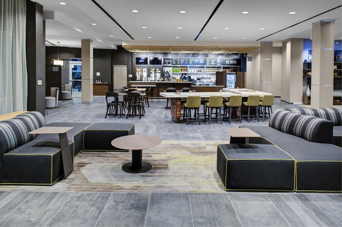 Imagen del bar/restaurante del Hotel Courtyard By Marriott Atlanta Kennesaw. Foto 2