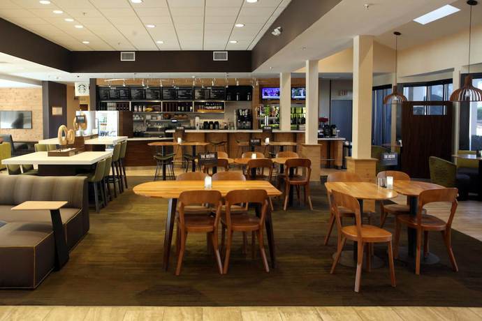 Imagen del bar/restaurante del Hotel Courtyard By Marriott Atlanta Northlake. Foto 2