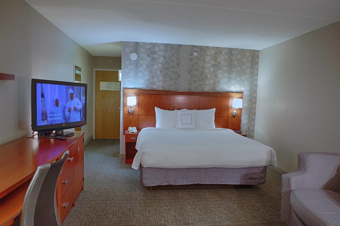 Imagen de la habitación del Hotel Courtyard By Marriott Atlanta Northlake. Foto 5