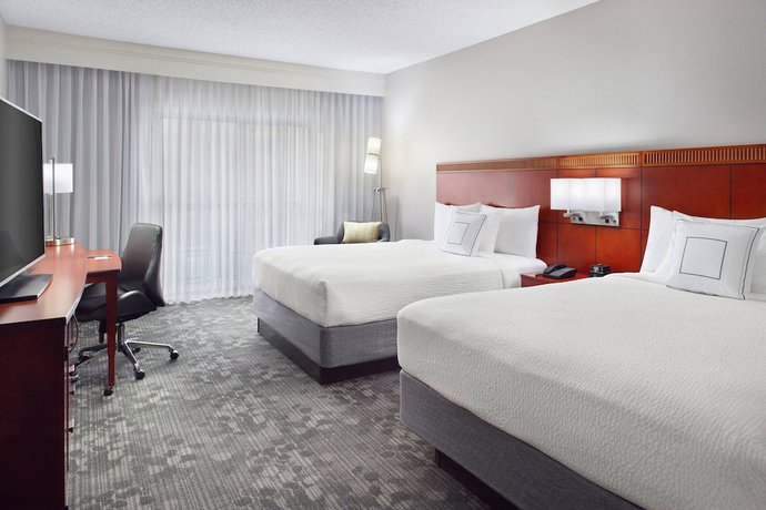 Imagen de la habitación del Hotel Courtyard By Marriott Atlanta Perimeter Center. Foto 7