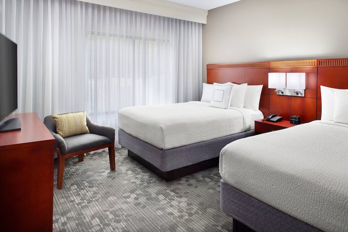 Imagen de la habitación del Hotel Courtyard By Marriott Atlanta Perimeter Center. Foto 10