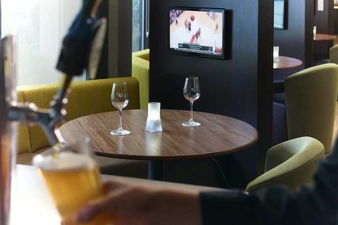 Imagen del bar/restaurante del Hotel Courtyard By Marriott Atlanta Perimeter Center. Foto 2