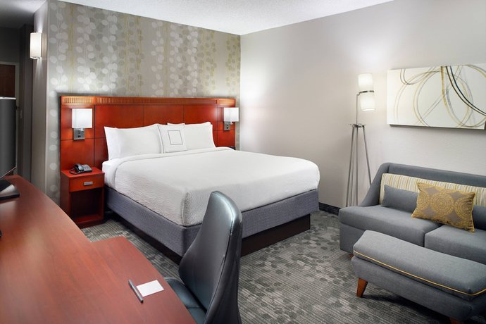Imagen de la habitación del Hotel Courtyard By Marriott Atlanta Perimeter Center. Foto 12