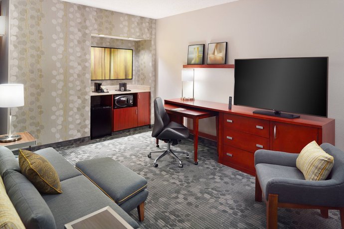 Imagen de la habitación del Hotel Courtyard By Marriott Atlanta Perimeter Center. Foto 15