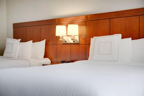 Imagen de la habitación del Hotel Courtyard By Marriott Atlanta Windy Hill/ballpark. Foto 13